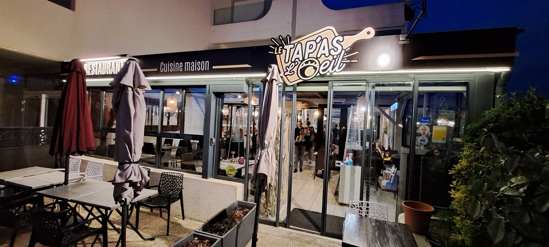 Enseigne Tapas à l’œil